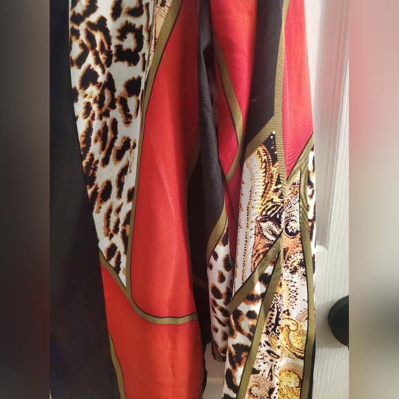 Women's Multicolor Animal Print Blouse - Picture 4 of 6